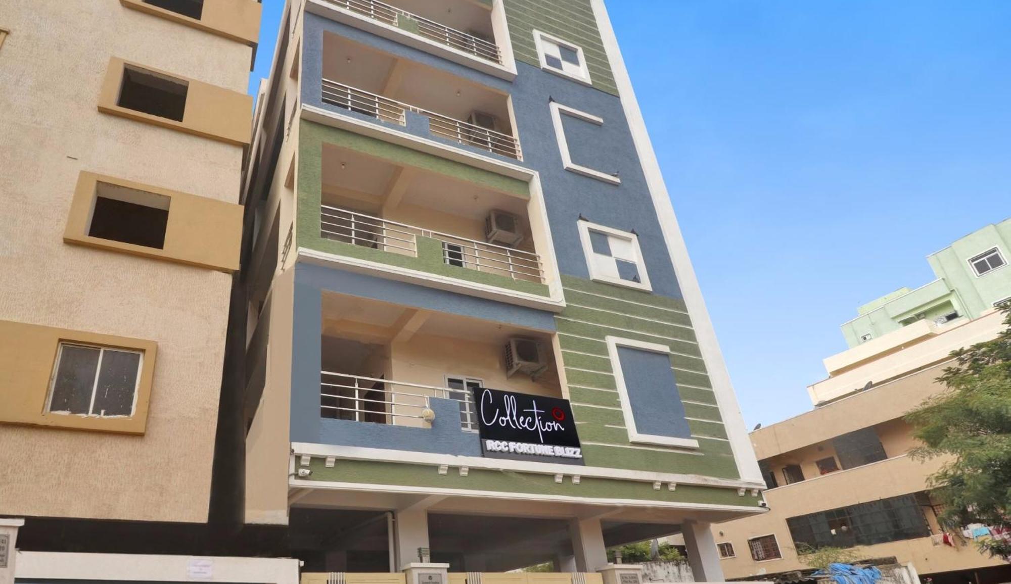 Super Townhouse Rcc Blizz Hotel Kondapur  Bagian luar foto