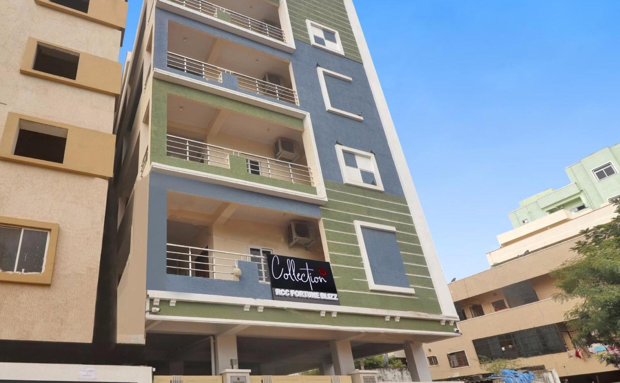 Super Townhouse Rcc Blizz Hotel Kondapur  Bagian luar foto
