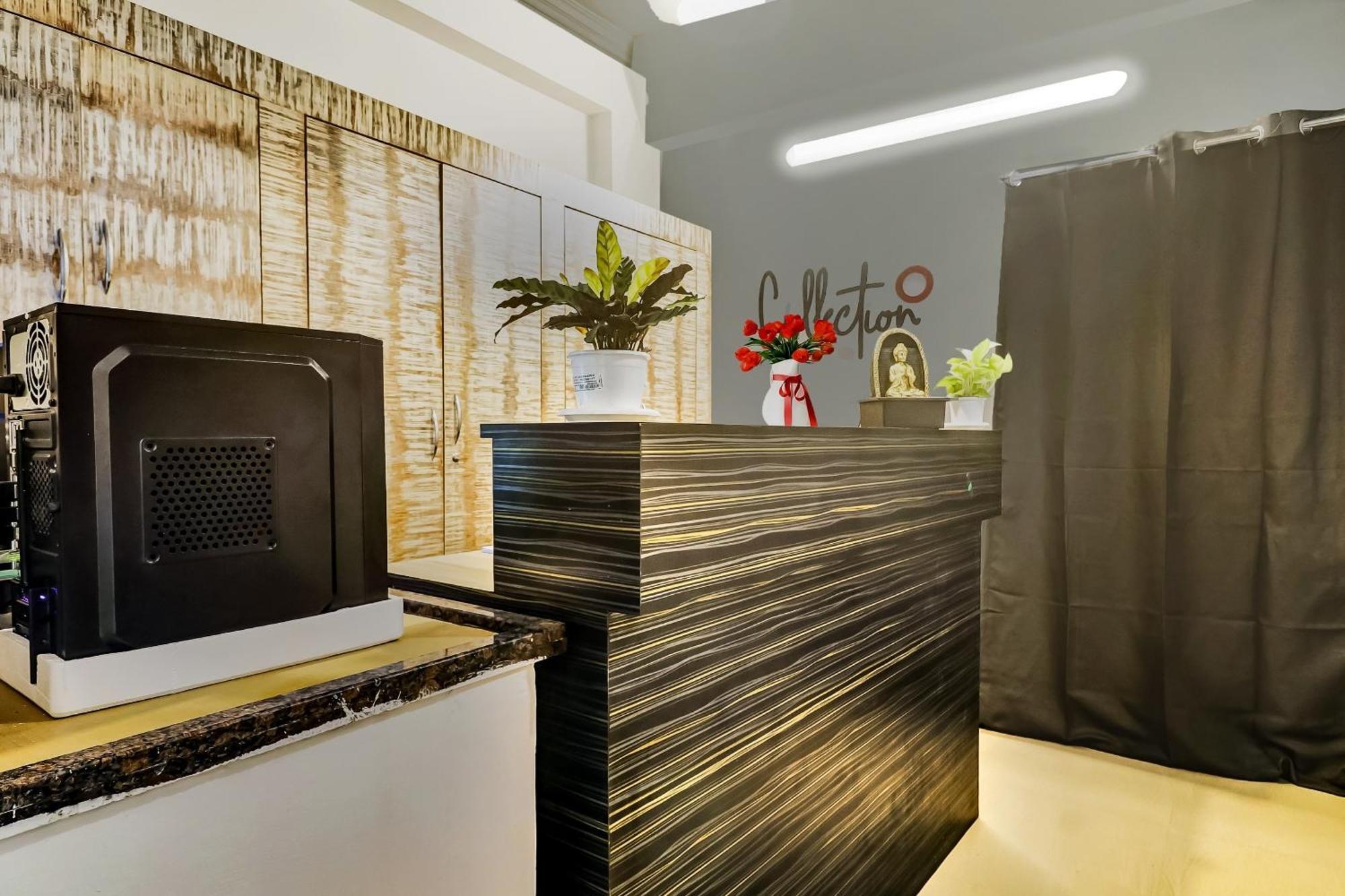 Super Townhouse Rcc Blizz Hotel Kondapur  Bagian luar foto